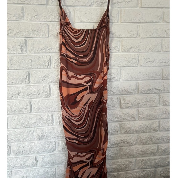 Brown Swirl/ Marble Print Mesh Ruched Midi Dress (size 8) - Picture 6 of 7
